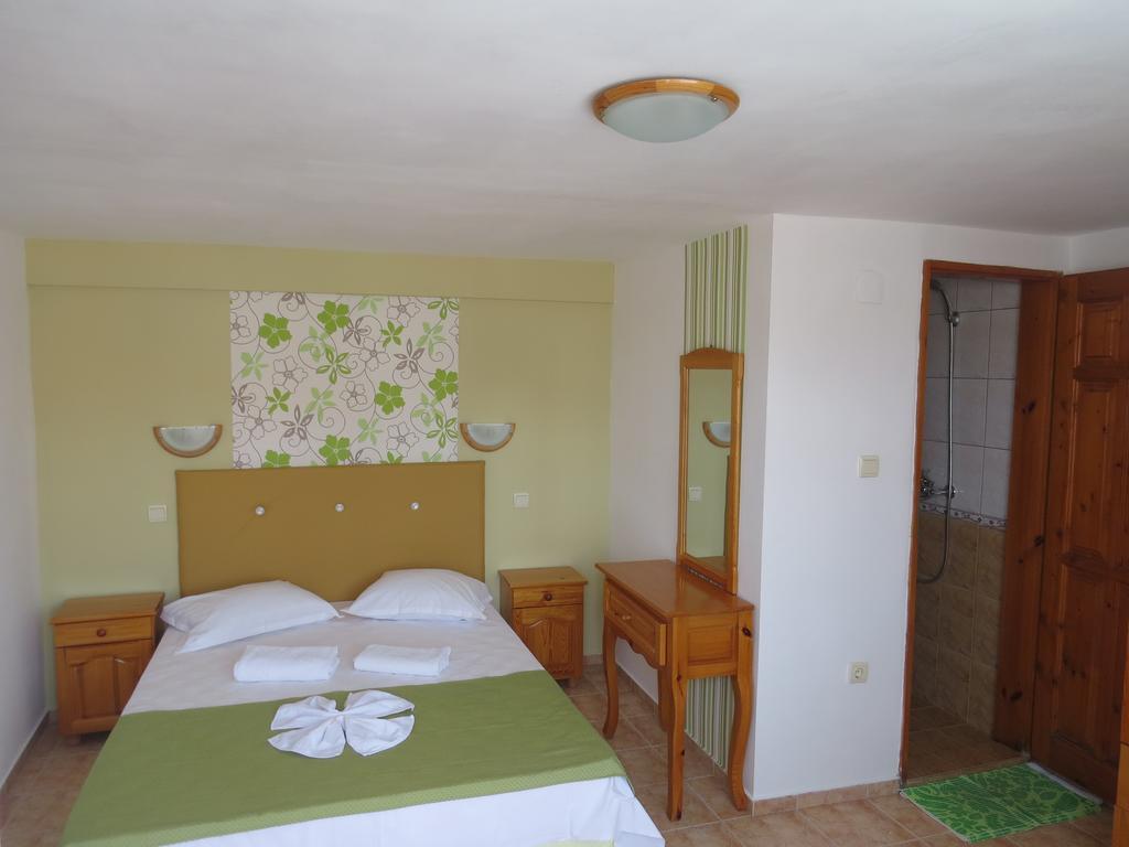 Family Hotel Sofi Sozopol Room photo